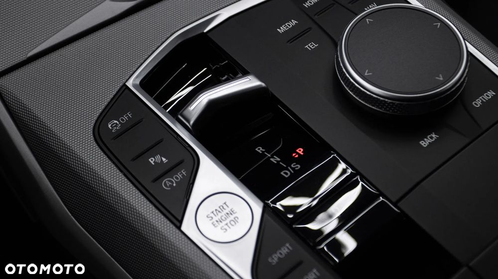 BMW Seria 3 318i Sport Line - 19