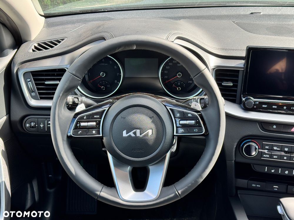 Kia Ceed 1.5 T-GDI M DCT - 14