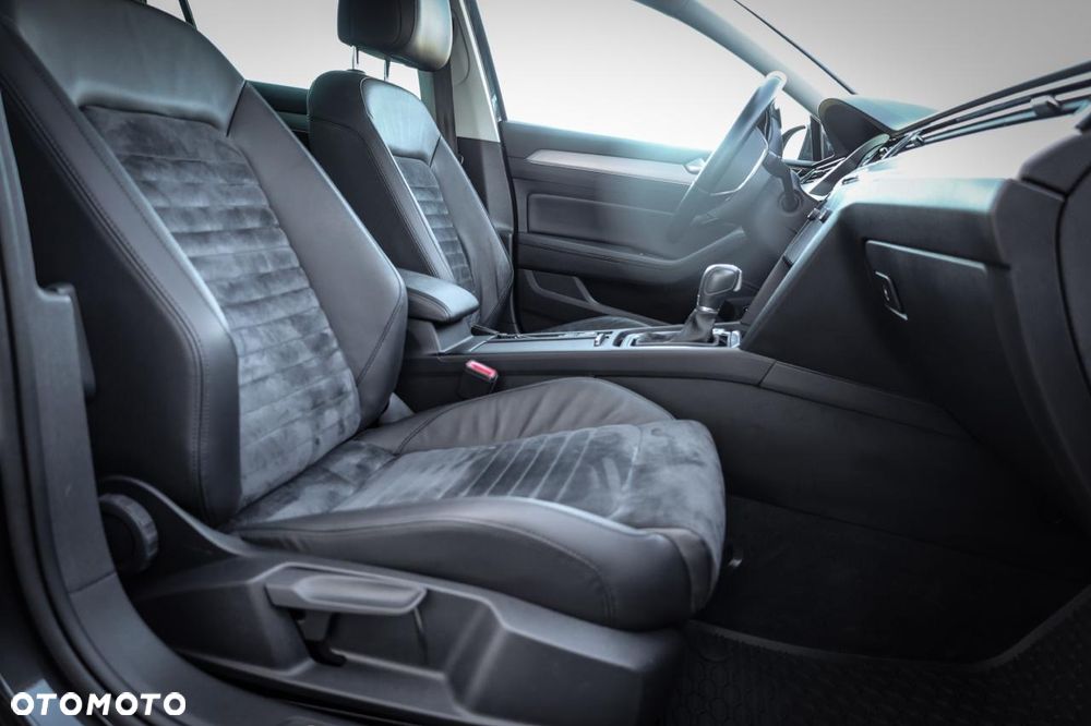 Volkswagen Passat - 17