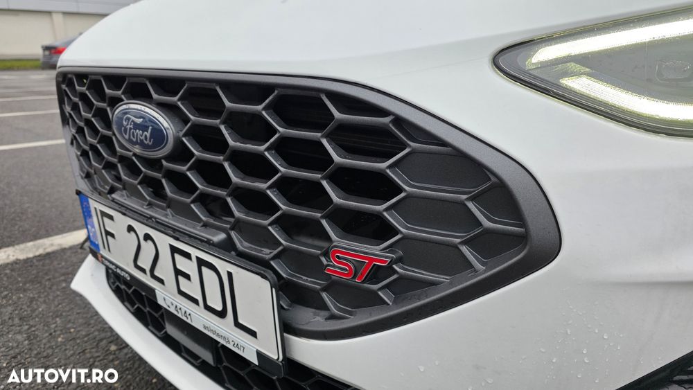Ford Focus - 24