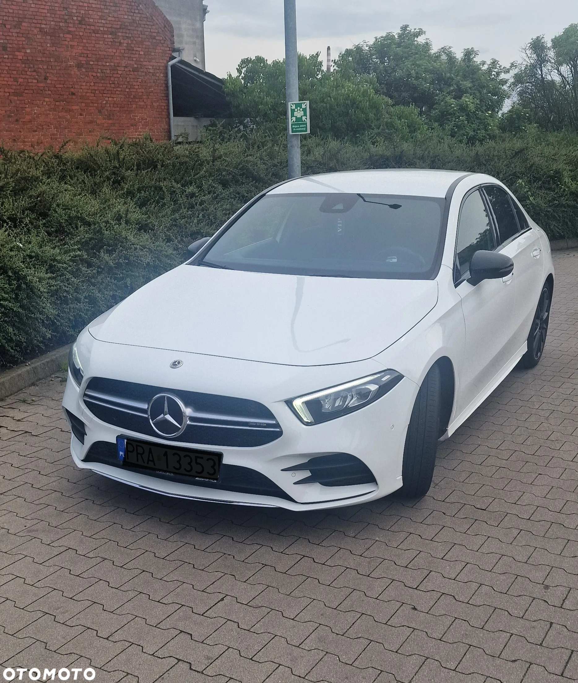 Mercedes-Benz Klasa A 180 d 7G-DCT AMG Line - 2