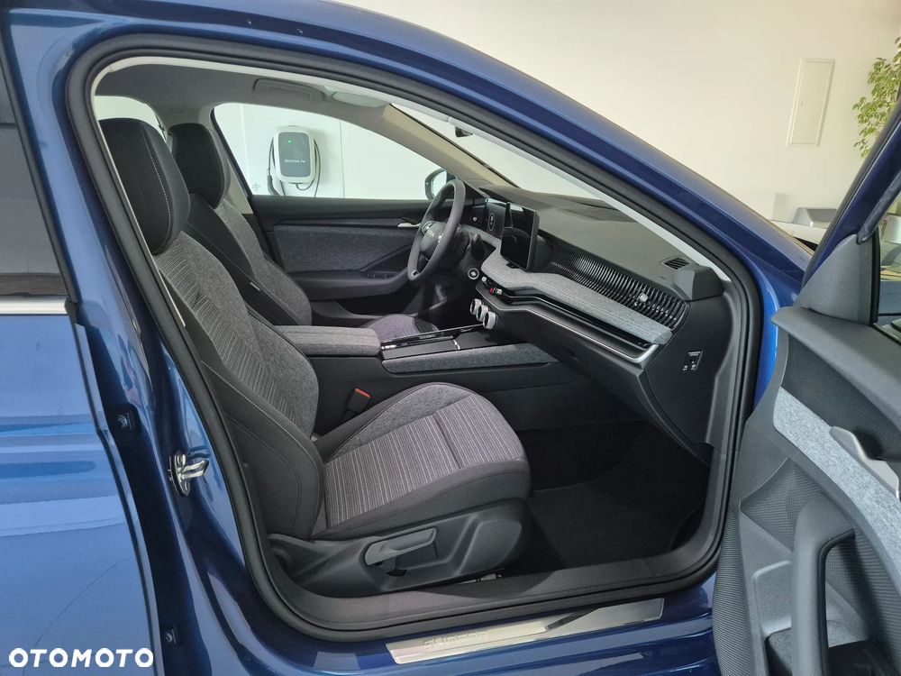 Skoda Superb 2.0 TSI Selection DSG - 13