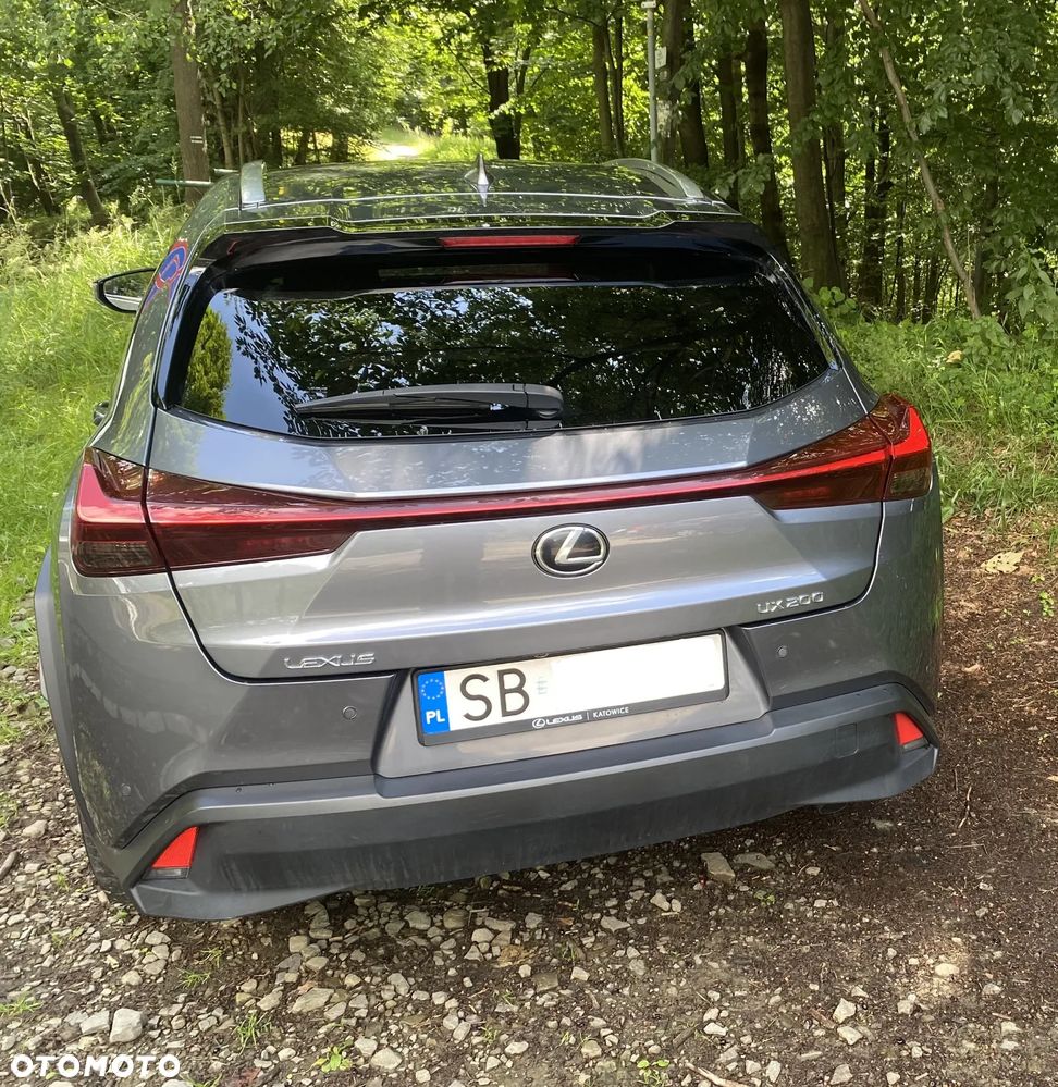 Lexus UX - 3