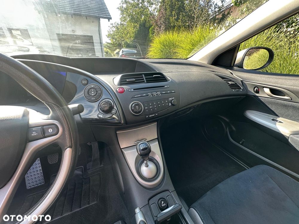 Honda Civic 1.8 Comfort - 10