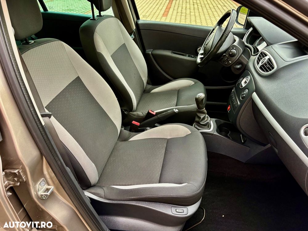 Renault Clio 1.5 dCi 90 FAP Luxe - 9