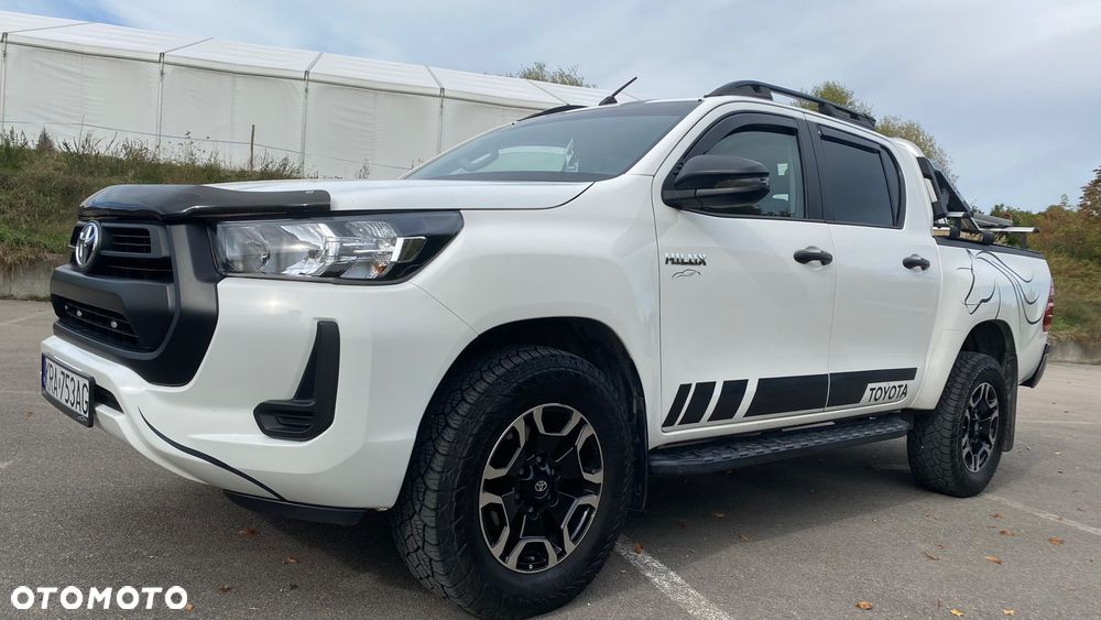 Toyota Hilux - 2