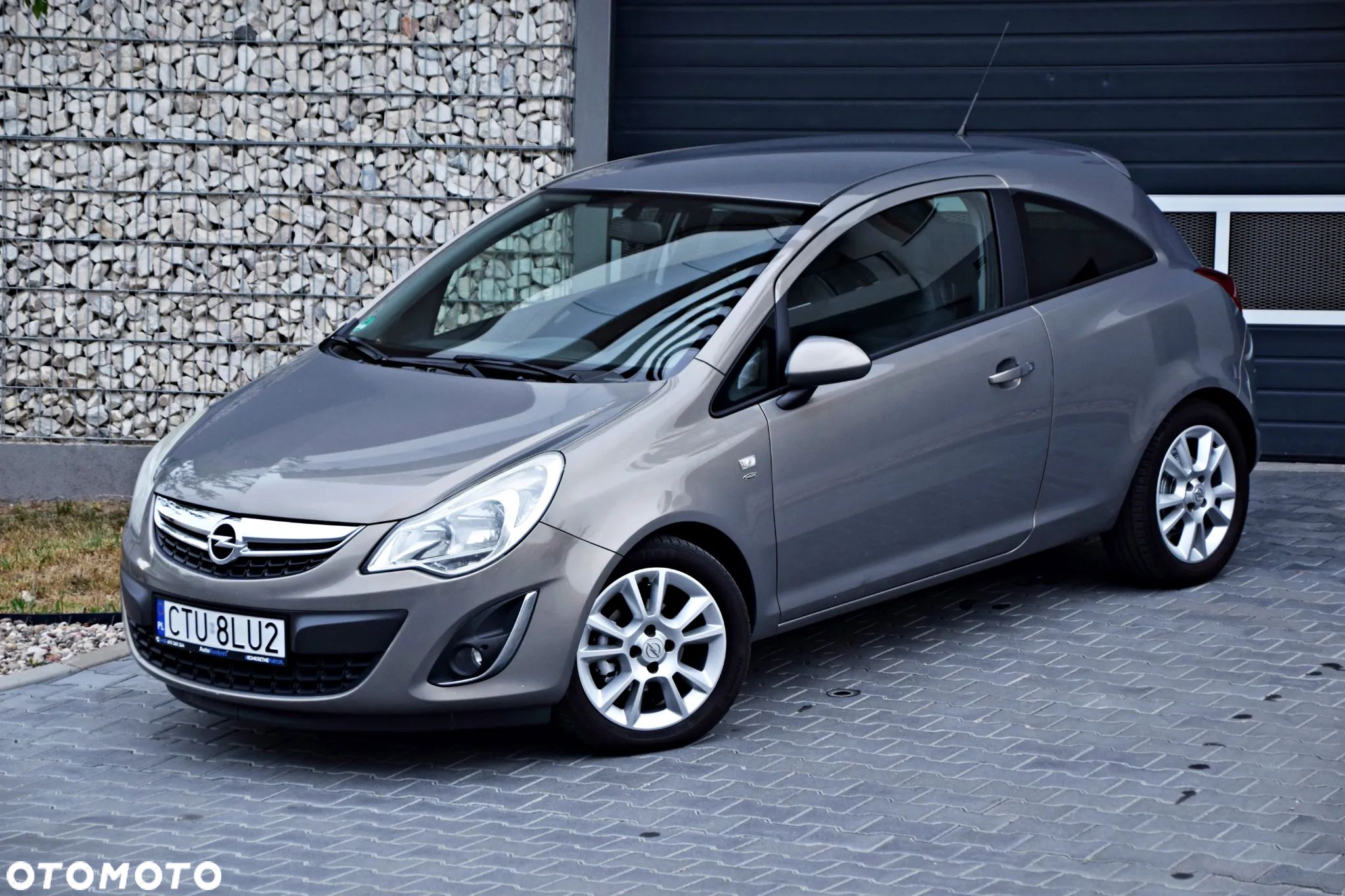 Opel Corsa 1.4 16V Satellite - 1