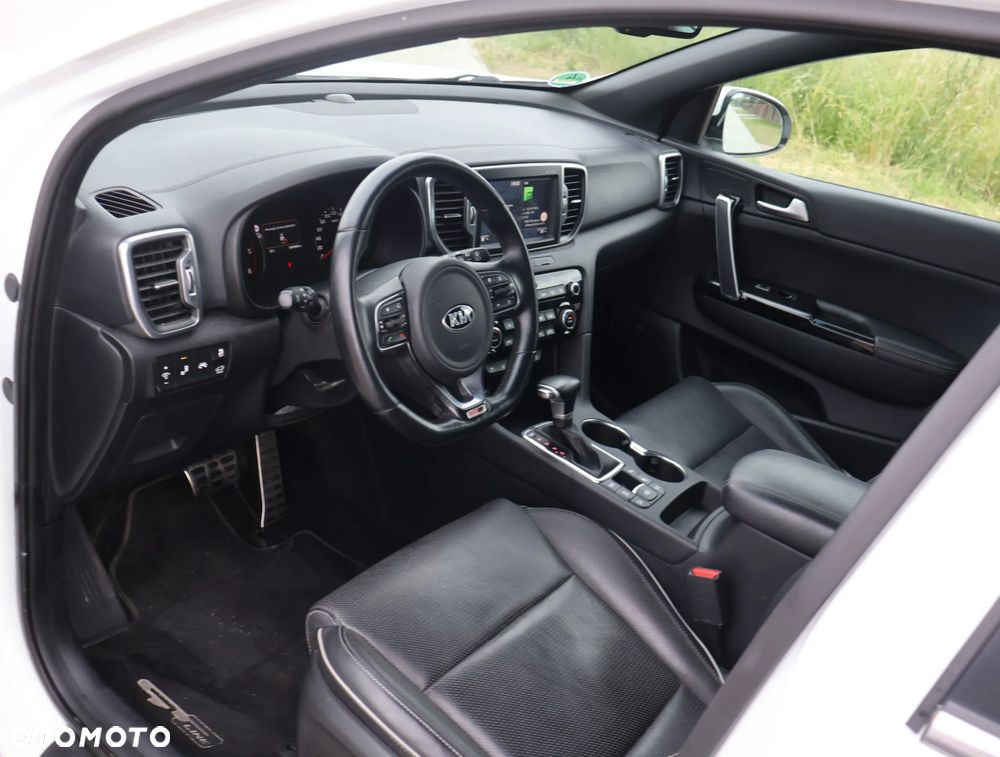 Kia Sportage 2,0 CRDI AWD GT Line - 33