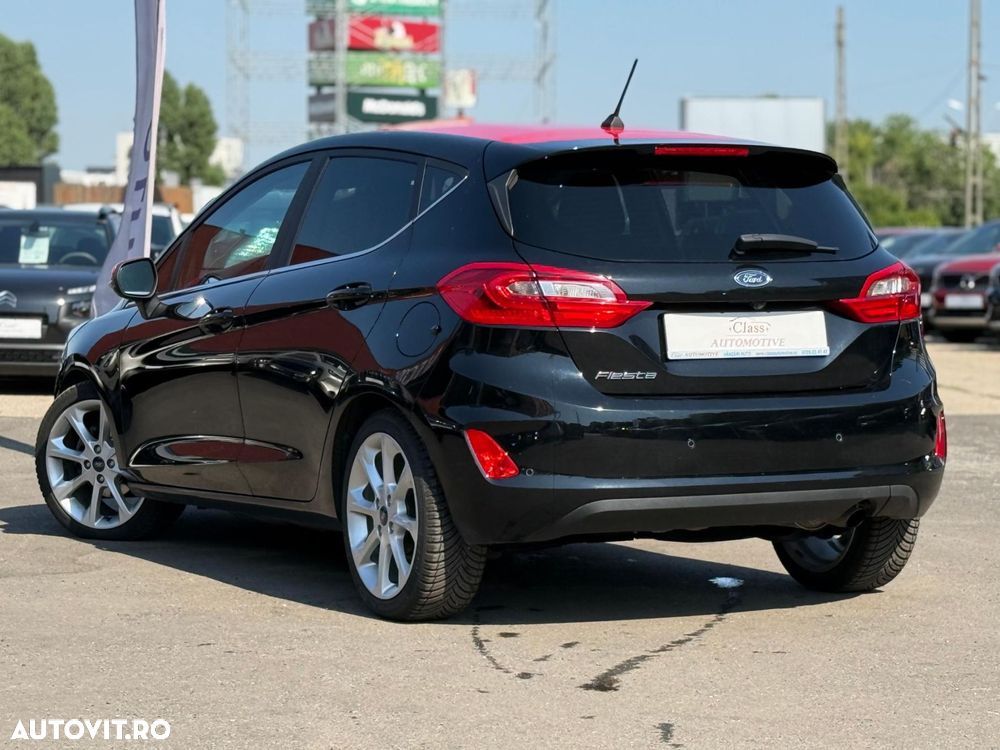 Ford Fiesta 1.0 EcoBoost S&S Aut. TITANIUM - 10