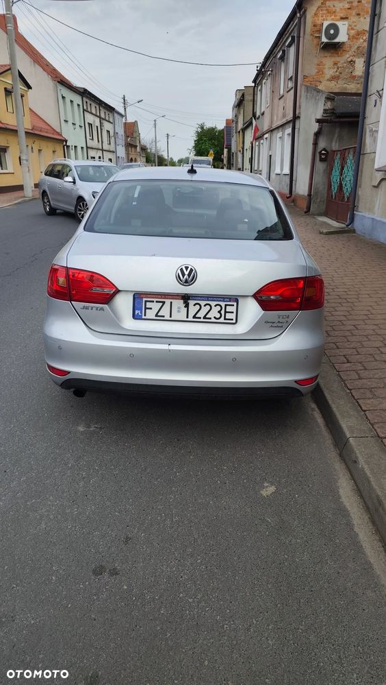 Volkswagen Jetta 1.6 TDI Comfortline - 3