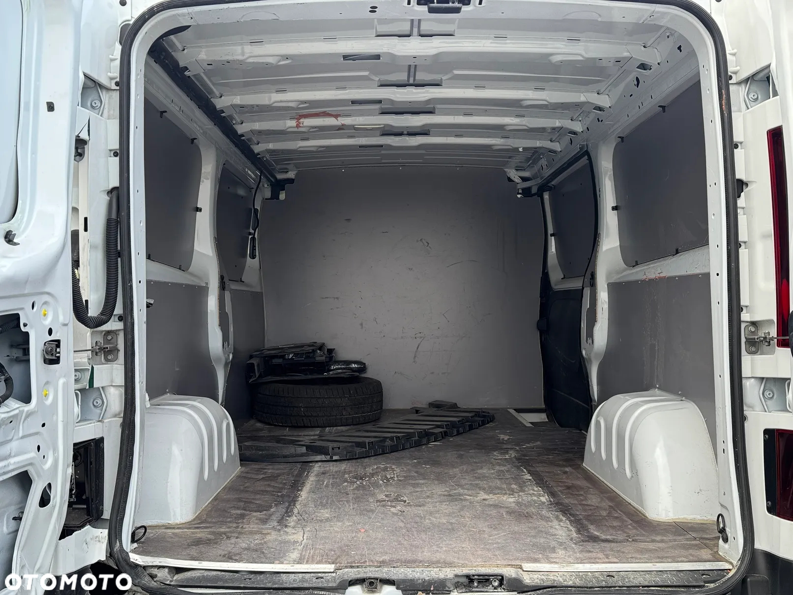 Renault TRAFIC - 6