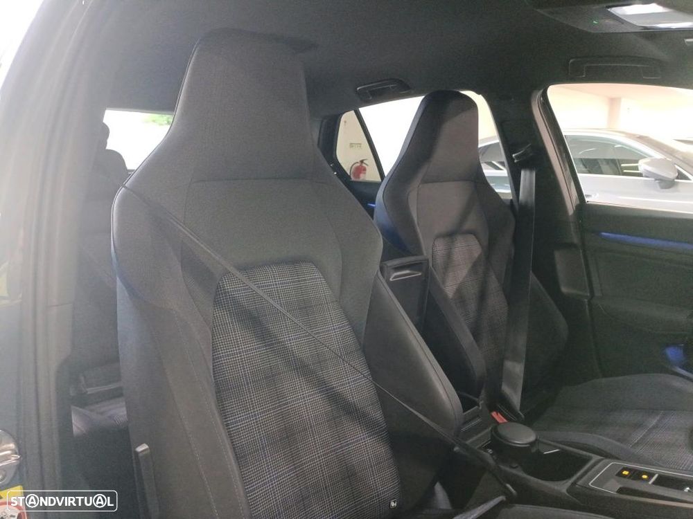 Volkswagen Golf 1.4 TSI GTE DSG — fotografia 6