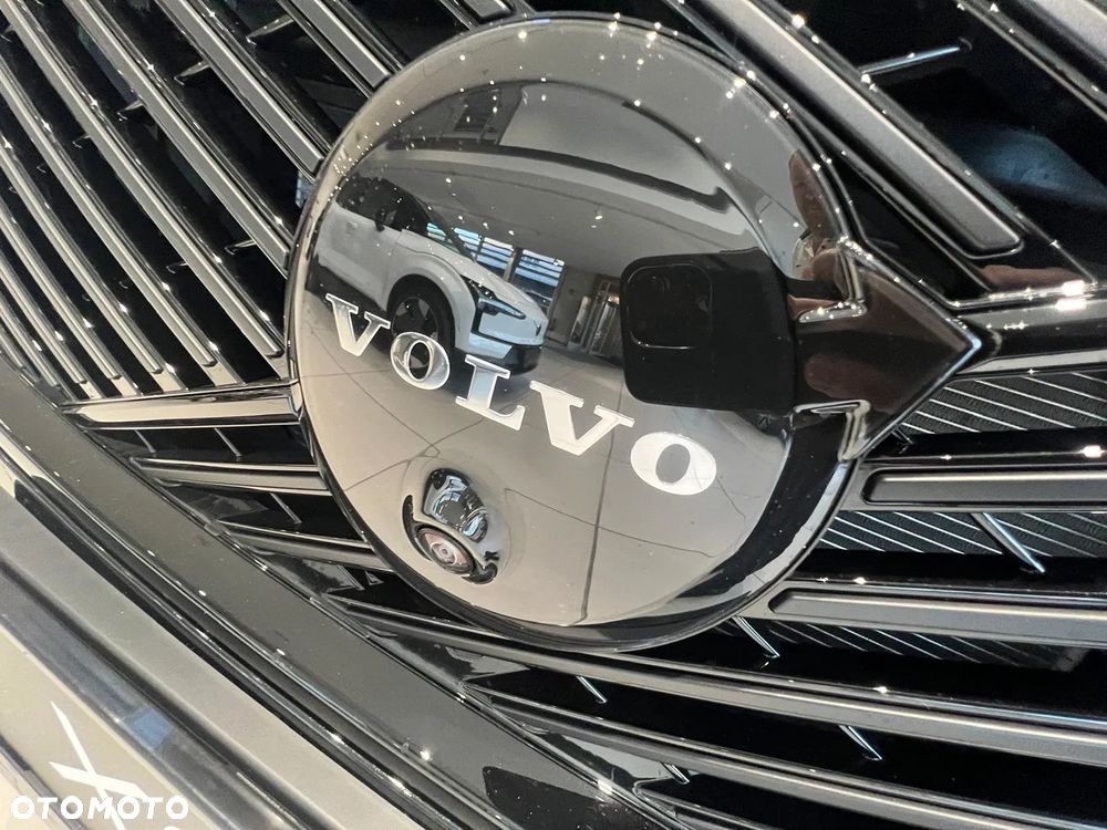 Volvo XC 90 T8 AWD Plug-In Hybrid Ultra Black Edition 7os - 35