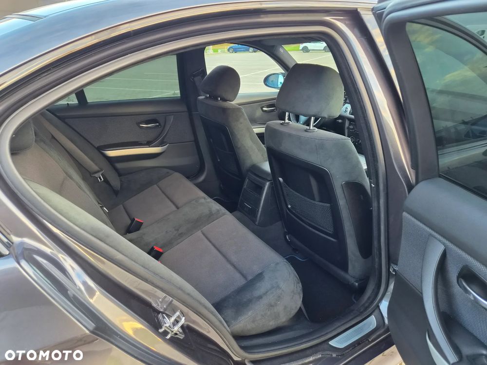BMW Seria 3 - 26