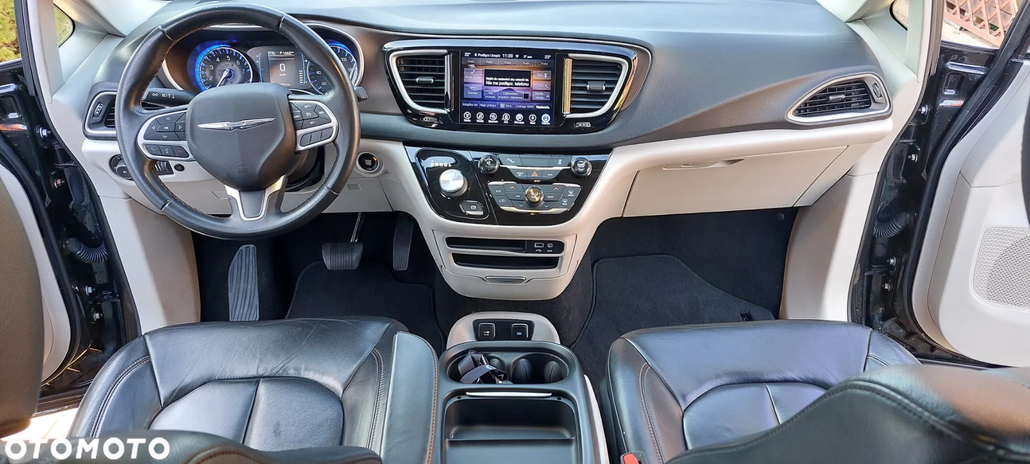 Chrysler Pacifica - 13