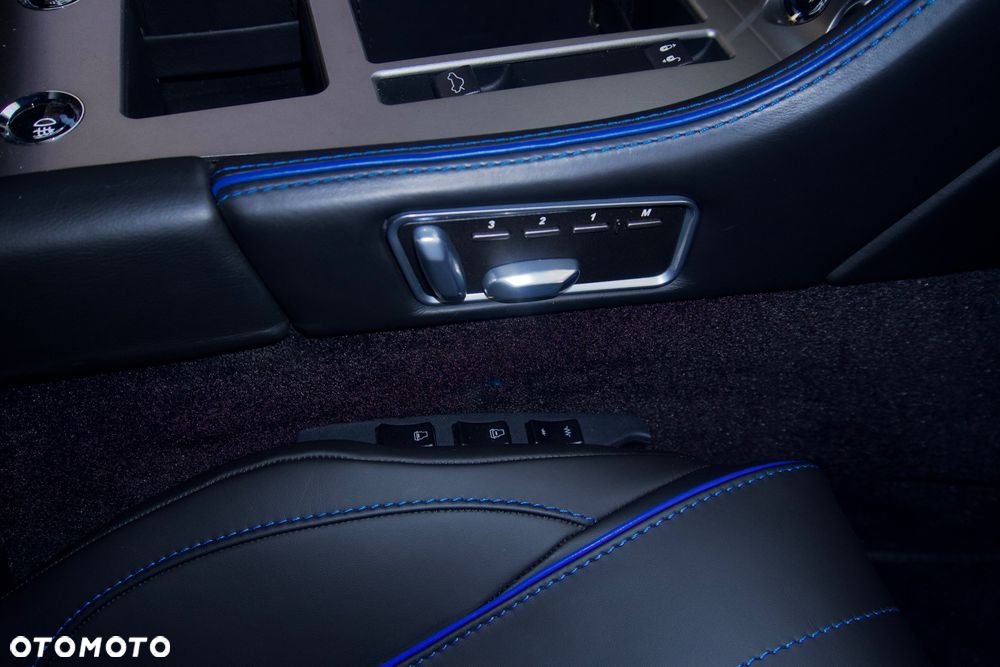 Aston Martin Virage - 28