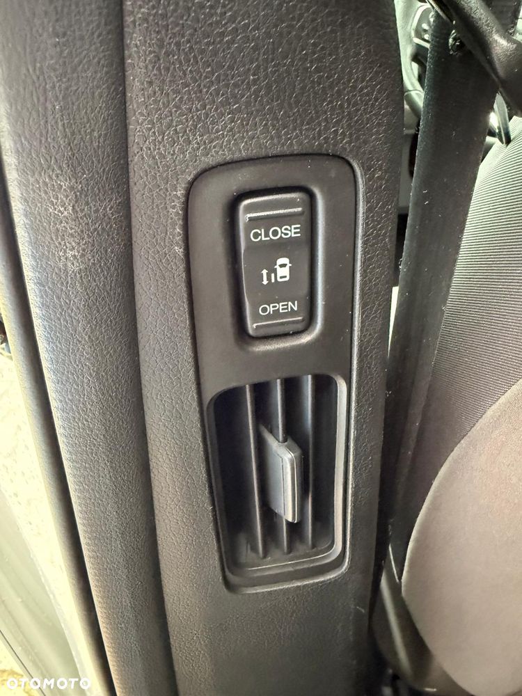 Honda Odyssey 3.5 LX - 11