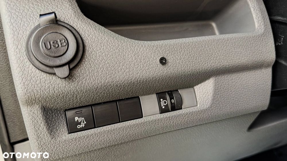 Opel Vivaro 2020  1.5 Serwis ASO Mały Przebieg - 17