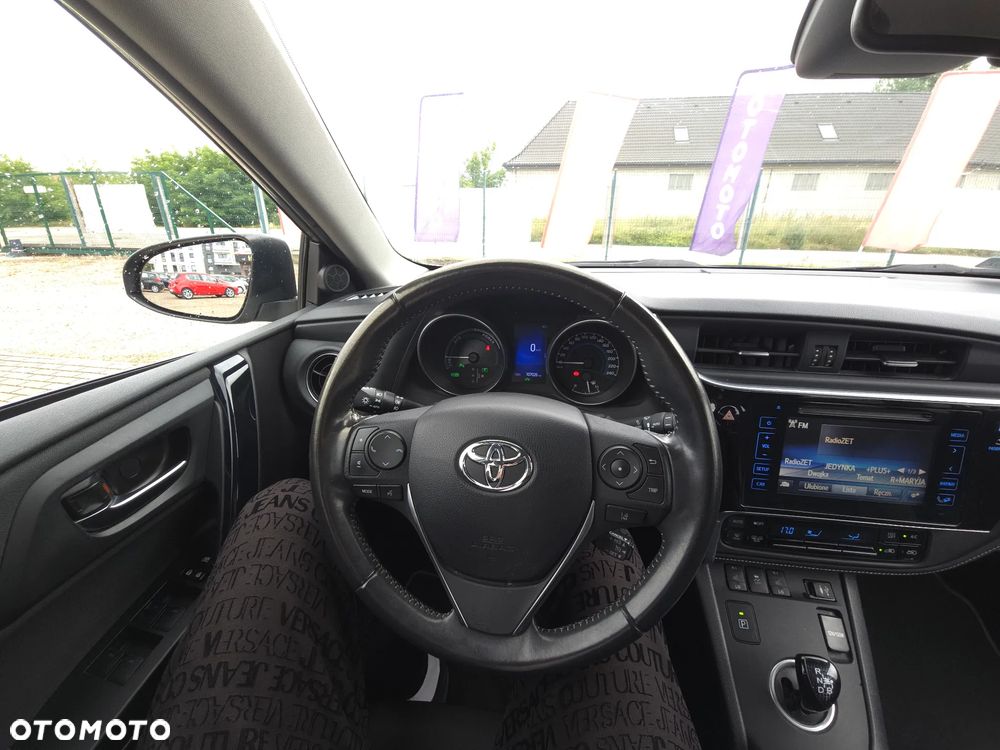 Toyota Auris Hybrid 135 Premium - 24
