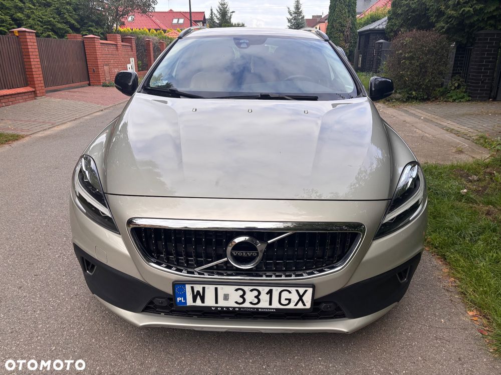 Volvo V40 Cross Country T3 Drive-E Momentum - 4