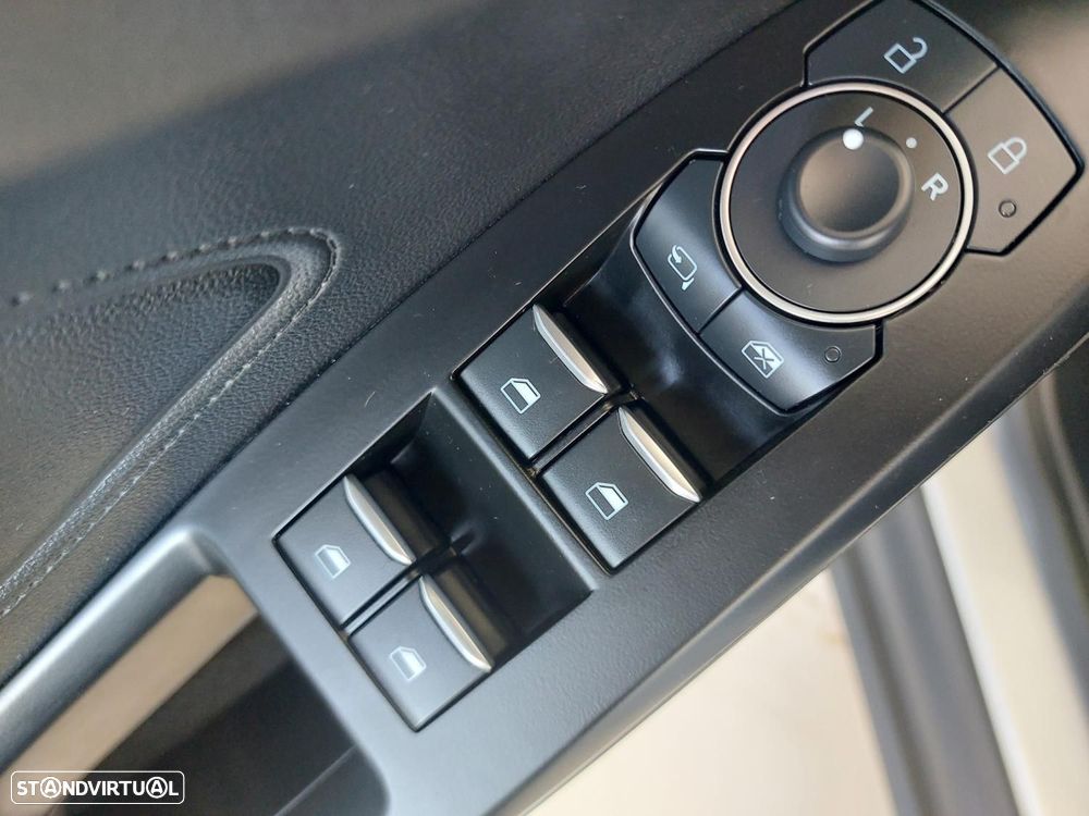 Ford Focus SW 1.5 EcoBlue S&S Aut. TITANIUM EDITION - 19