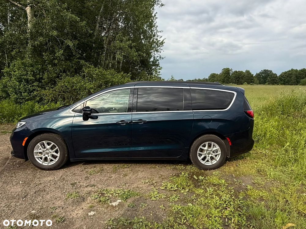 Chrysler Pacifica - 16
