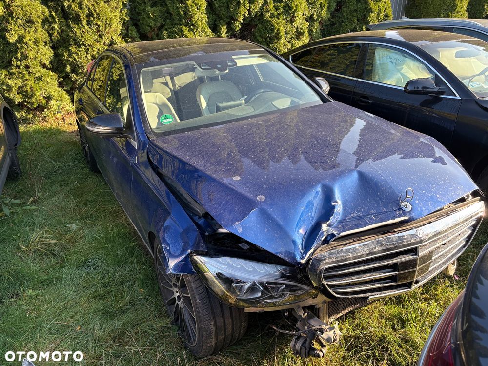 Mercedes-Benz Klasa C 300 9G-TRONIC Exclusive - 1