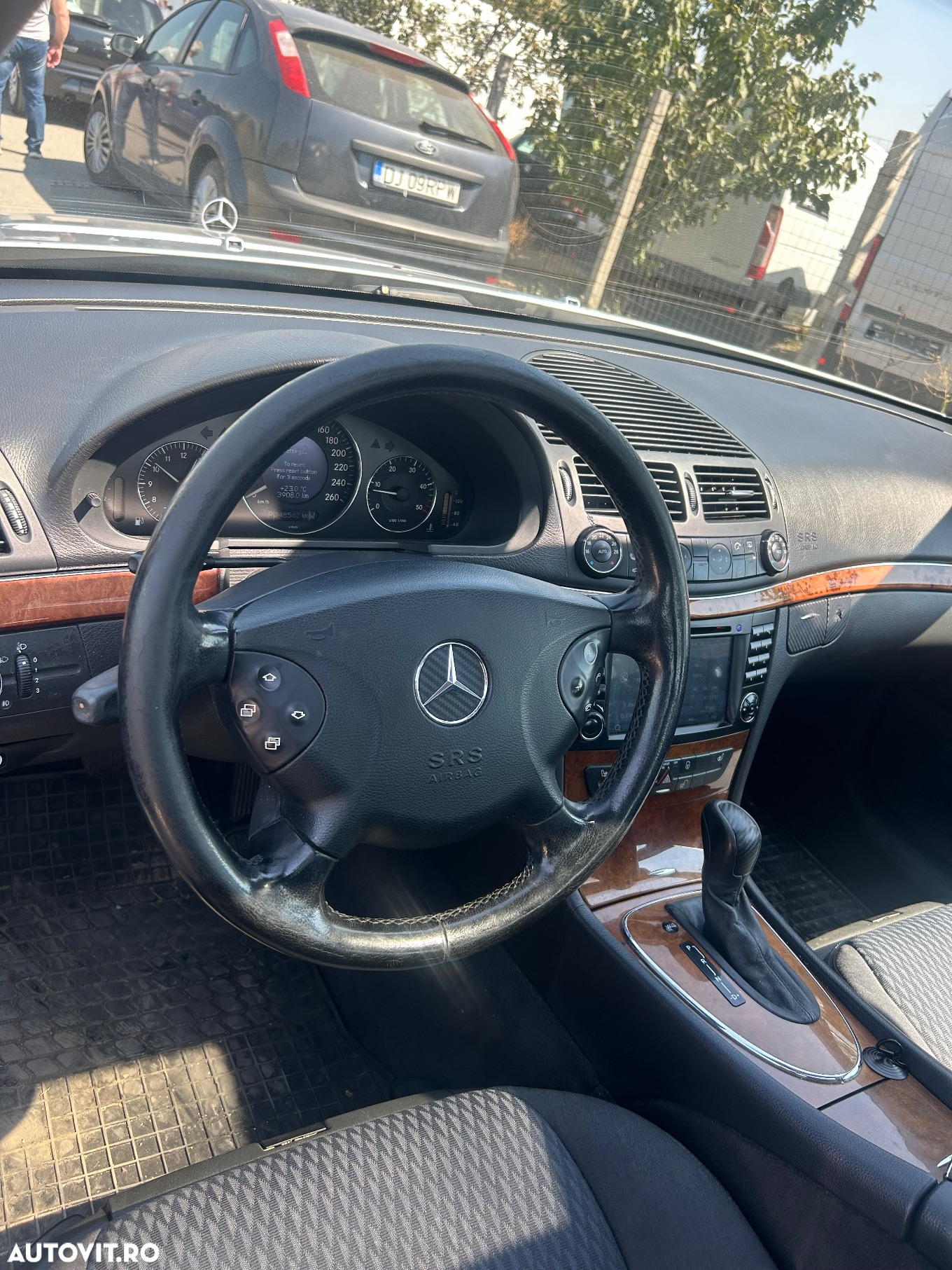 Mercedes-Benz E - 15