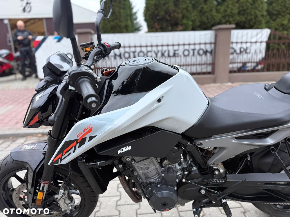 KTM Duke 790 - 23