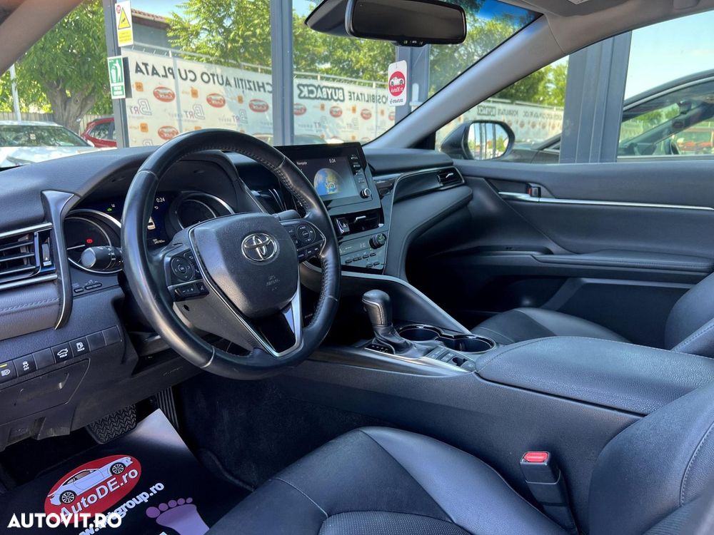 Toyota Camry - 6