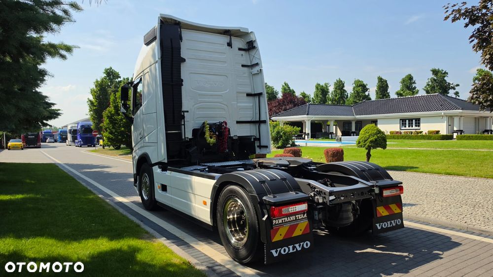 Volvo ///FH///500///2023///JEDYNE  311 TYŚ KM///1 TURBINA///KLIMATYZACJA POSTOJOWA///ZABUDOWY MIĘDZYOSIOWE/// VIRTUAL COCPIT///TABLET///KAMERA///STAN  BARDZO DOBRY - 19
