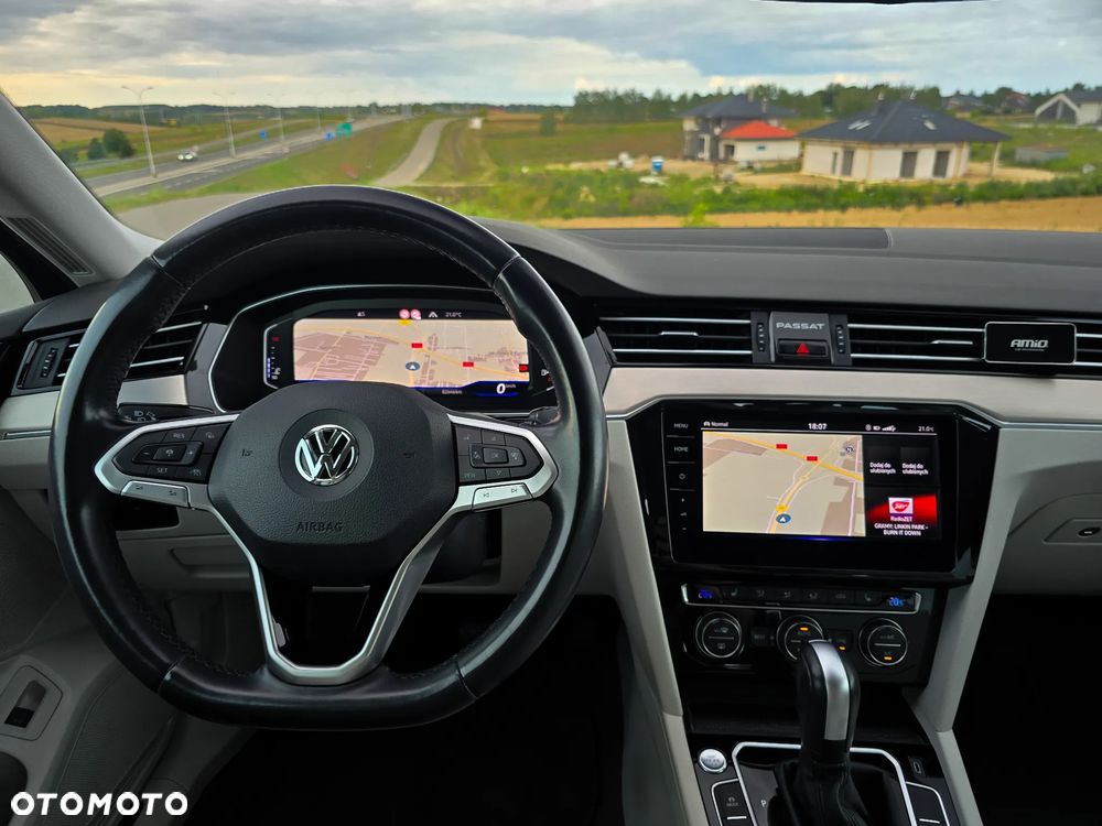 Volkswagen Passat Variant 2.0 TDI EVO Elegance DSG - 19