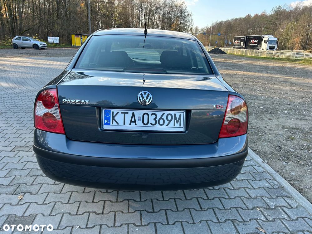 Volkswagen Passat 1.9 TDI Highline - 20
