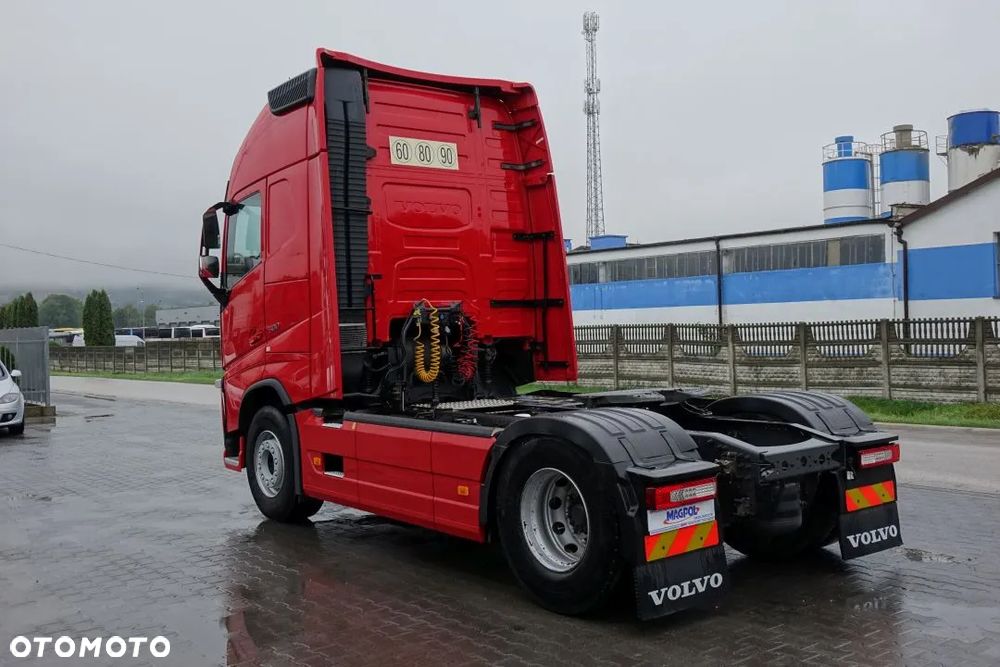 Volvo FH 500 GLOBETROTTER XL / STANDARD/ AUTOMAT / EURO 6 / KLIMATYZACJA POSTOJOWA/ 2 ZBIORNIKI PALIWA - 9