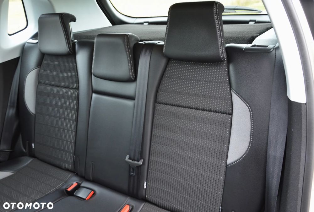 Peugeot 2008 - 32