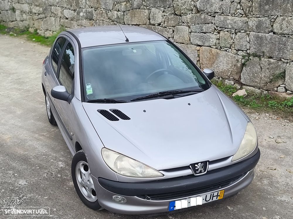 Peugeot 206 - 1