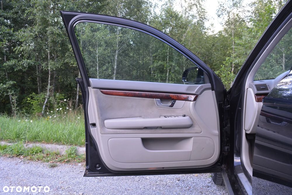 Audi A4 Avant 2.5 TDI - 11