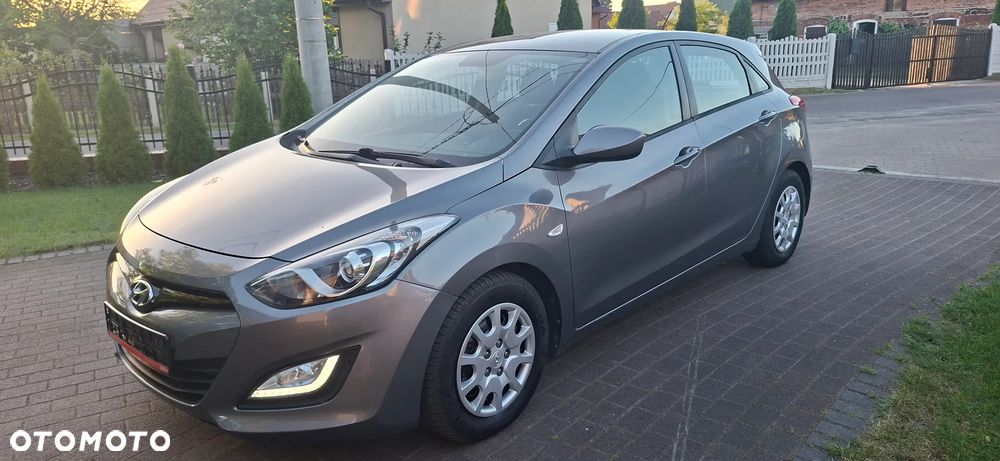 Hyundai i30 1.4 Classic + - 29