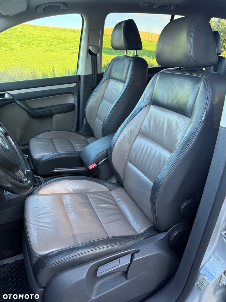 Volkswagen Touran 2.0 TDI DPF Cross - 15