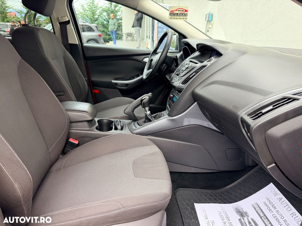 Ford Focus Turnier 1.6 TDCi DPF Start-Stopp-System Champions Edition - 16