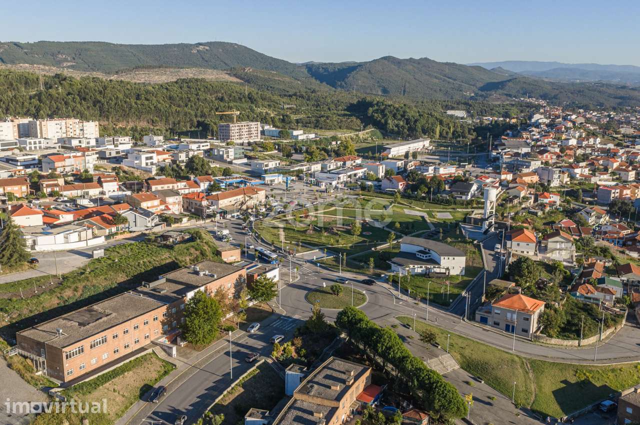 2 MORADIAS EM SÃO PEDRO DA COVA, GONDOMAR - Grande imagem: 2/34