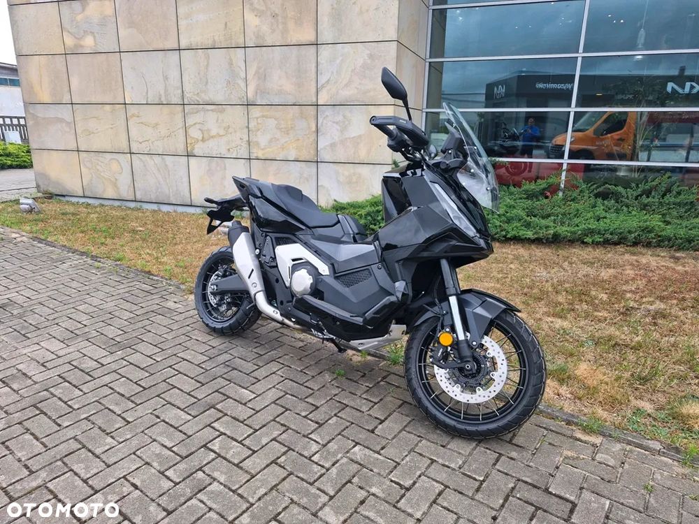 Honda X-ADV - 1