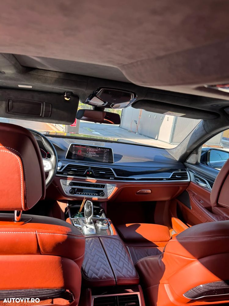 BMW Seria 7 745e - 8