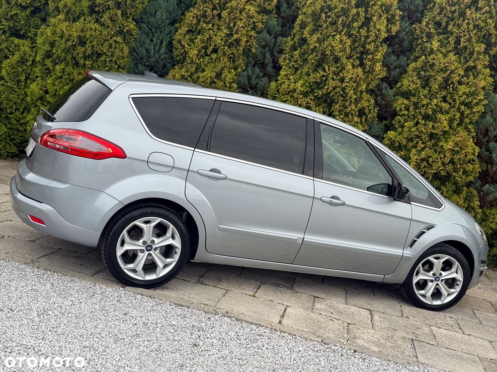 Ford S-Max - 13