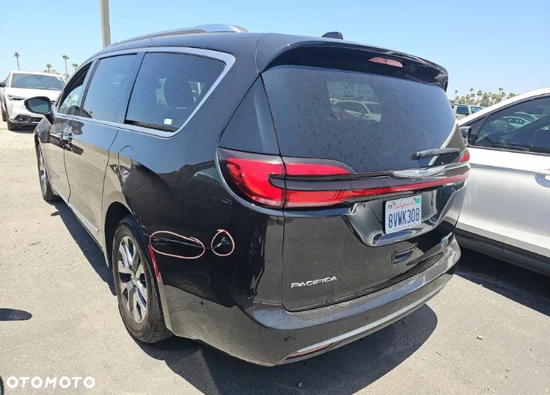 Chrysler Pacifica - 5