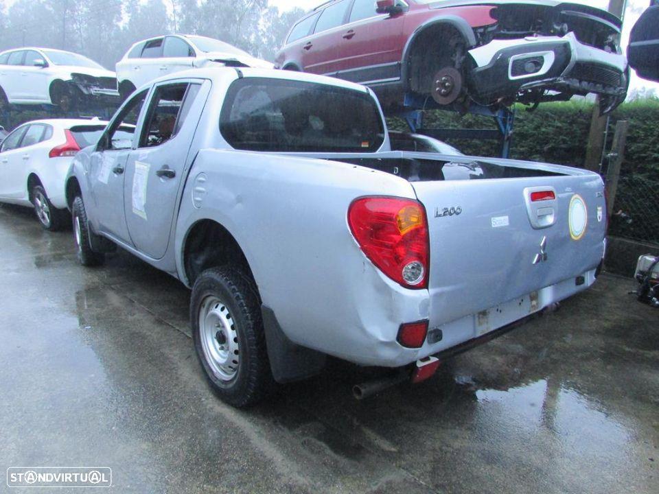 Mitsubishi L200 2,5 DI-D (136cv) de 2005 - Peças Usadas (6553) - 4