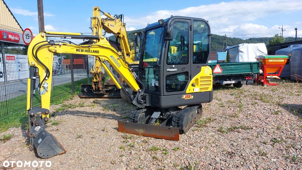 New Holland E19C - 6