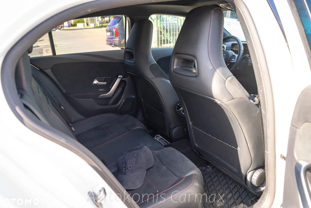 Mercedes-Benz Klasa A 250 4-Matic 7G-DCT - 23