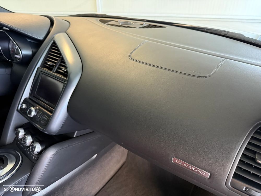 Audi R8 Coupé 4.2 FSI quattro R tronic - 6