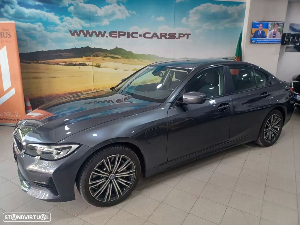 BMW 330 e Corporate Edition Auto - 1